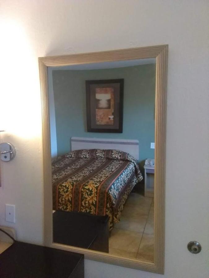 RED CARPET INN LOUISVILLE NORTH -Jeffersonville In Extérieur photo