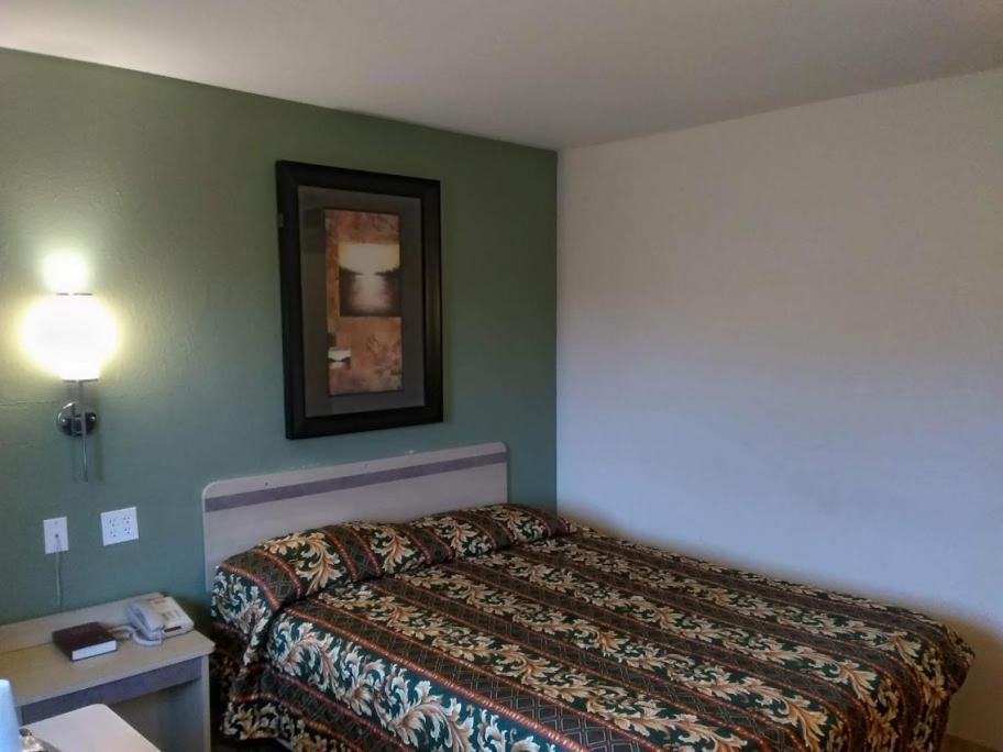 RED CARPET INN LOUISVILLE NORTH -Jeffersonville In Extérieur photo
