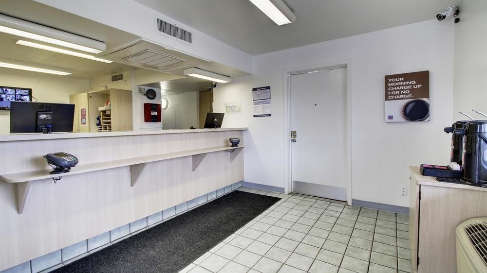 RED CARPET INN LOUISVILLE NORTH -Jeffersonville In Extérieur photo