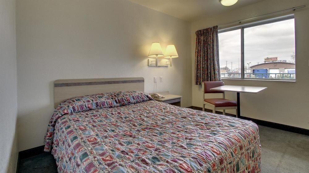 RED CARPET INN LOUISVILLE NORTH -Jeffersonville In Extérieur photo