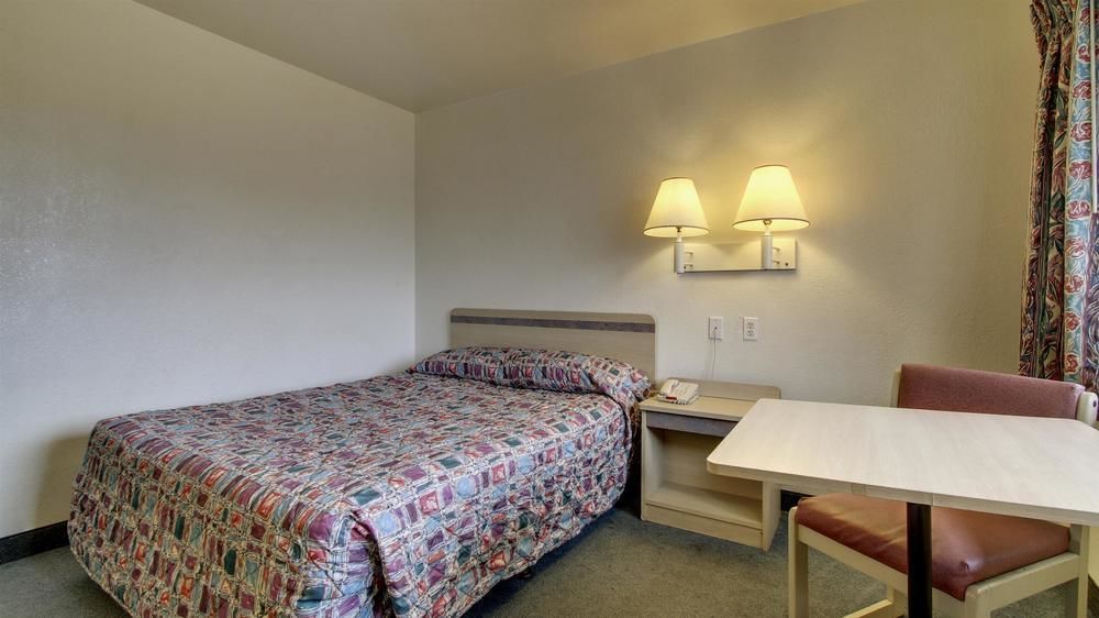 RED CARPET INN LOUISVILLE NORTH -Jeffersonville In Extérieur photo